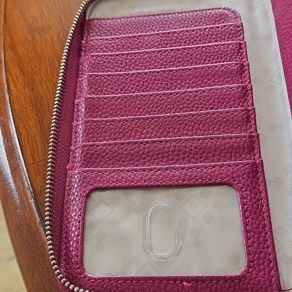 Wallet Thirty-One wallet pebble faux leather zip coin cash cards chic magenta - Picture 9 of 16